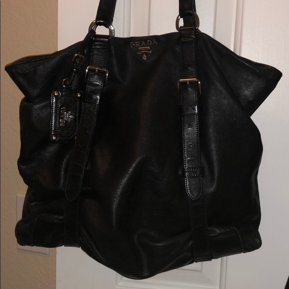 Prada bag - Picture 1 of 4